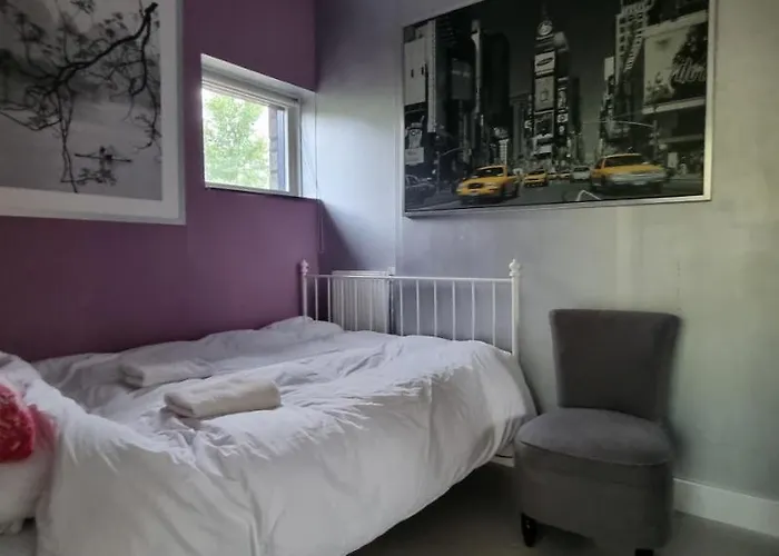 Lovely 1 Bedroom With Garden No Smoking アパート アムステルダム