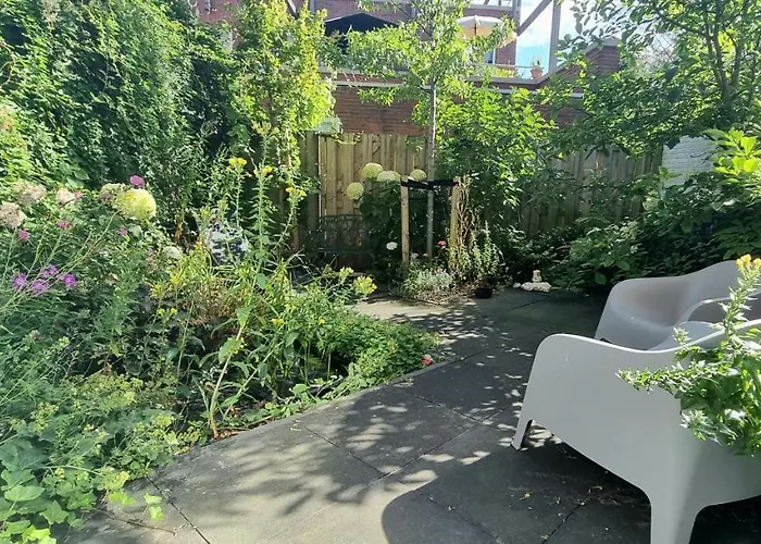 アパート Lovely 1 Bedroom With Garden No Smoking