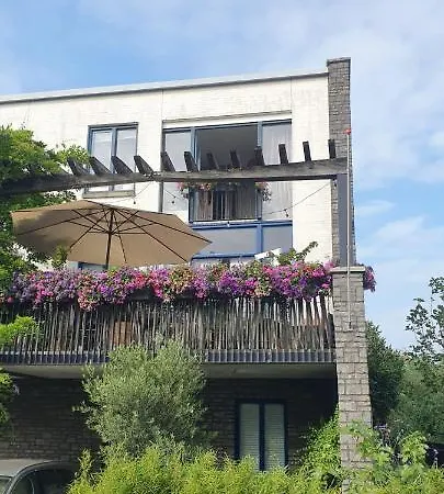 Апартаменты Lovely 1 Bedroom With Garden No Smoking Амстердам