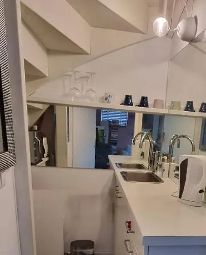 Lovely 1 Bedroom With Garden No Smoking *