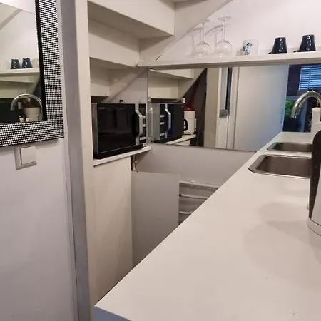 Lovely 1 Bedroom With Garden No Smoking Apartmán