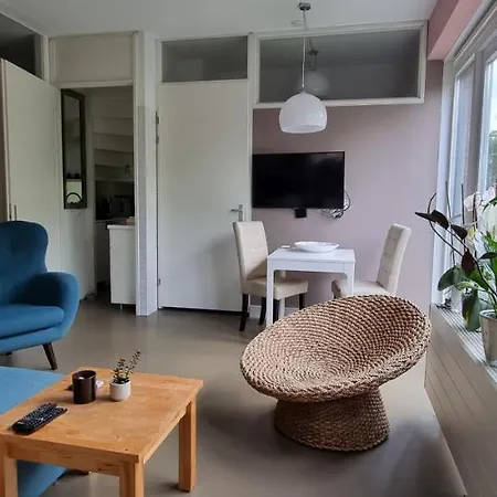Lovely 1 Bedroom With Garden No Smoking Apartamento *